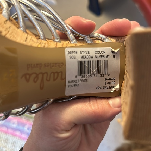 Charles by Charles Davis never worn size 6 heeled sandal - Picture 4 of 4